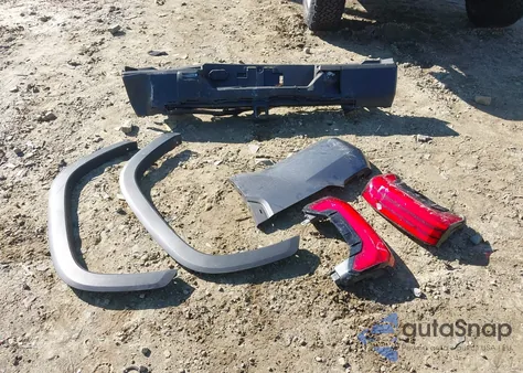 2024 Toyota Tundra Sr5 z USA, uszkodzony, nr VIN 5TFLA5DB6RX174128